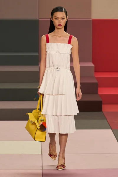 Look 7